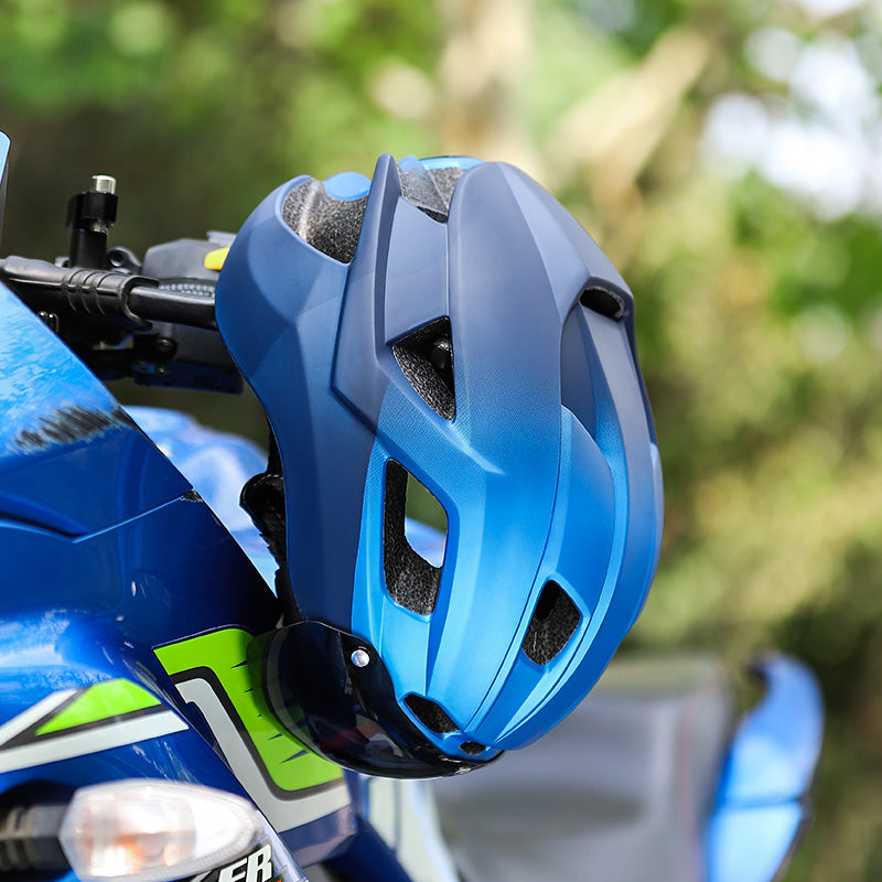 Casque vélo de route avec visière & LED Pédale Maurice